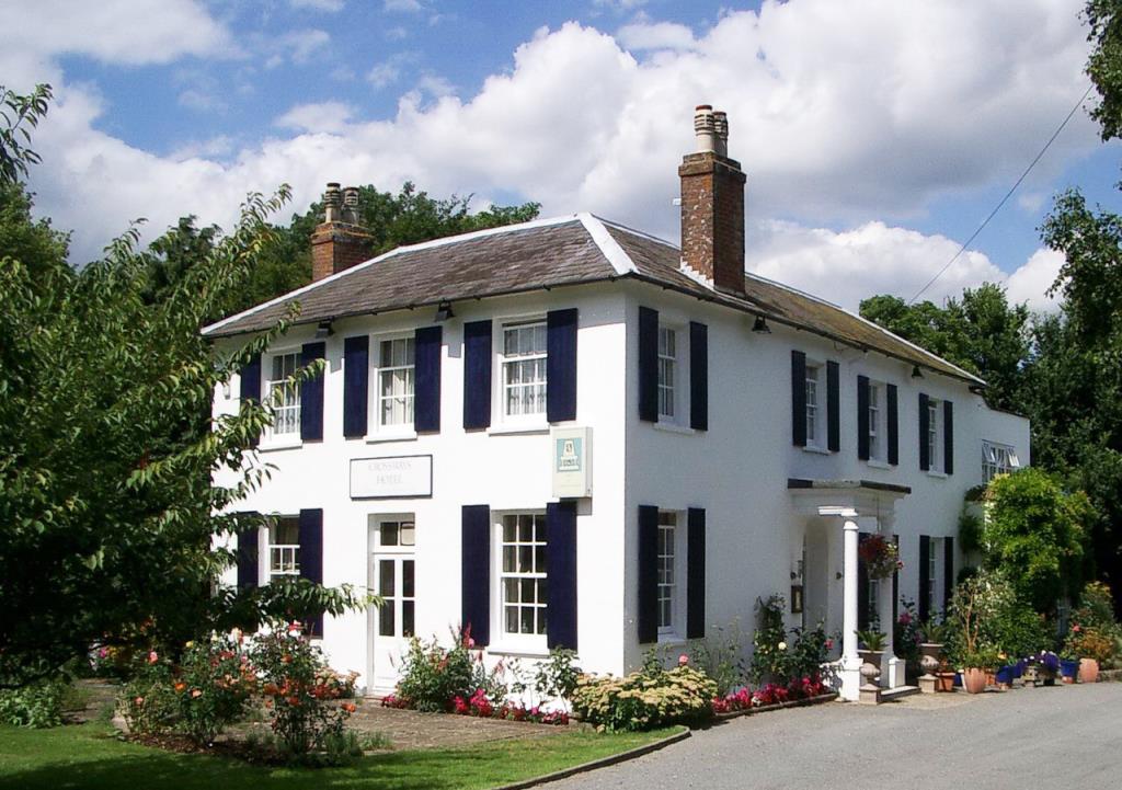 Lot: 24 - FORMER PERIOD HOTEL WITH POTENTIAL - Front of period former hotel